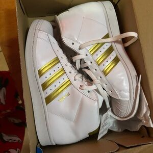 Adidas Men's White Sneakers with Gold Accents